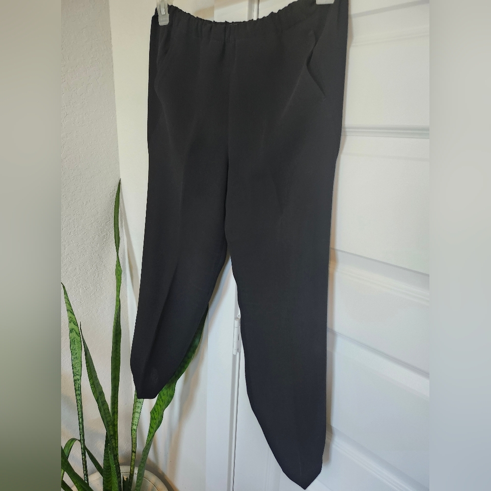 Women's Black Capris Pants